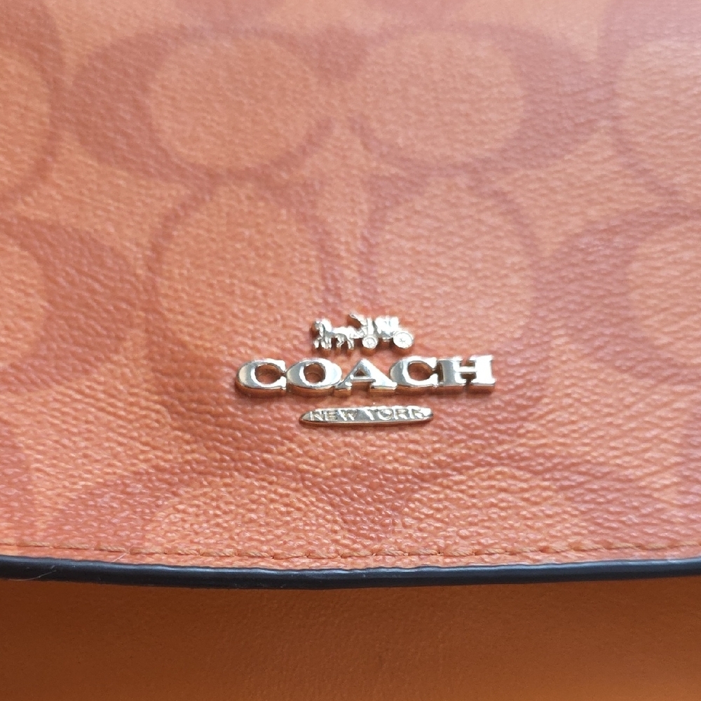 Coach Vibrant Orange Crossbody Bag with Gold Chain - Picture 2 of 6
